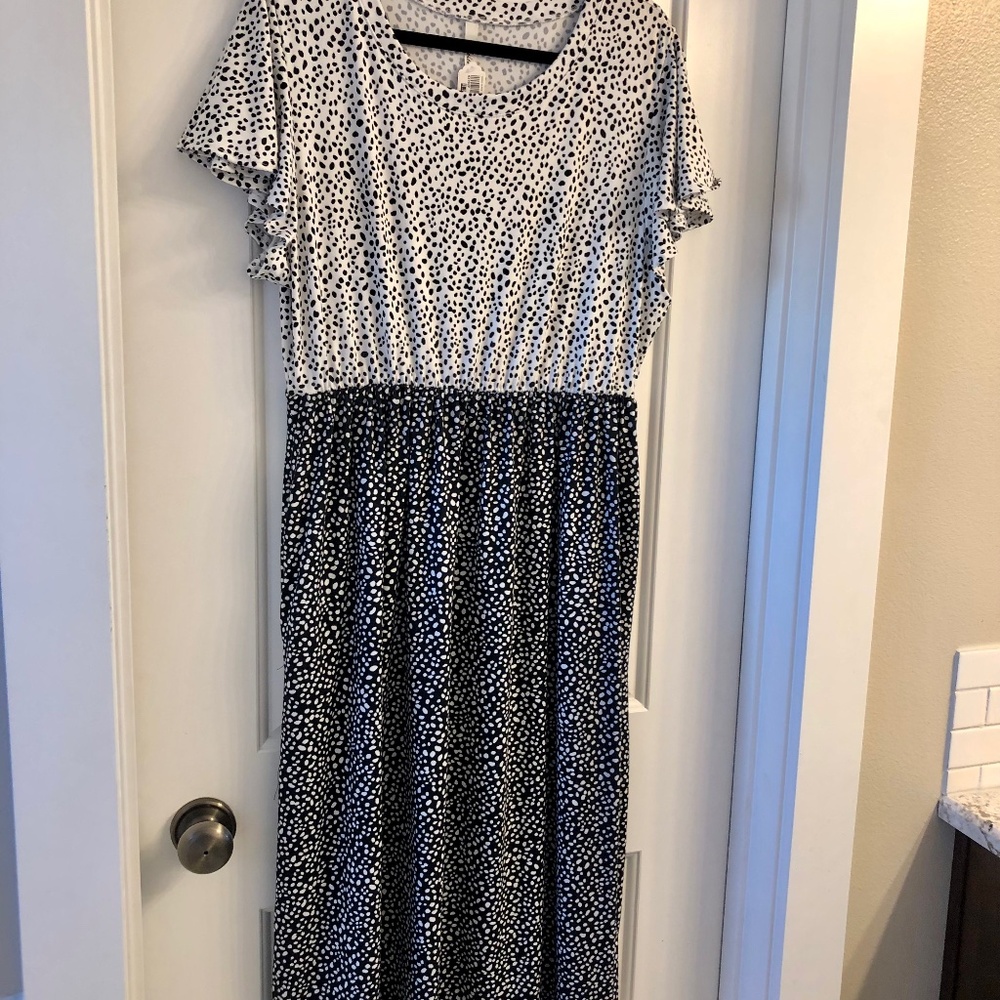 Celeste black and white knit dress 1x